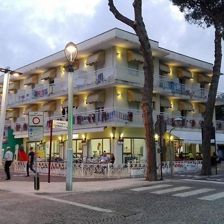 Hotel Franca Misano Adriatico Esterno foto