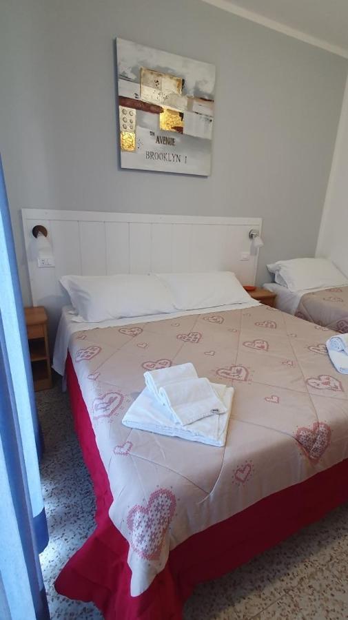 Hotel Franca Misano Adriatico Esterno foto